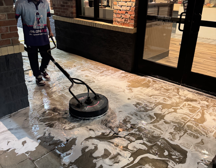 Commercial concrete pressure cleaning in Waco TX